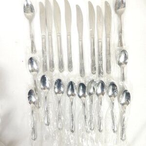 Vintage 22 Dinnerware Flatware Superior Steel USA - 8 Knives & 14‎ Spoons Lot